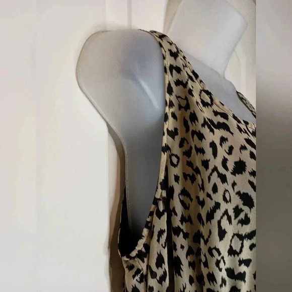 RUE21 Animal Print leopard print Midi dress (#839) - Picture 5 of 8